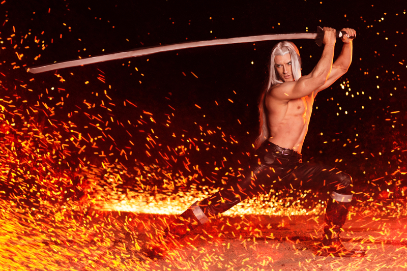 Illustration for article titled Sephiroth Cosplay Rises From The Flames